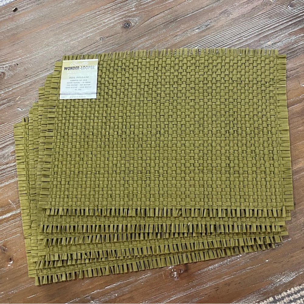Bucilla NWT Vintage 6 Green Woven Placemats Set 70’s Avocado Green Retro Cottage